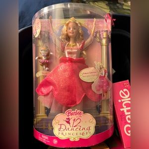 Barbie in The 12 Dancing Princesses - Genevieve Doll with Twyla